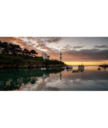 Reflets du couchant sur l'eau calme de Doëlan