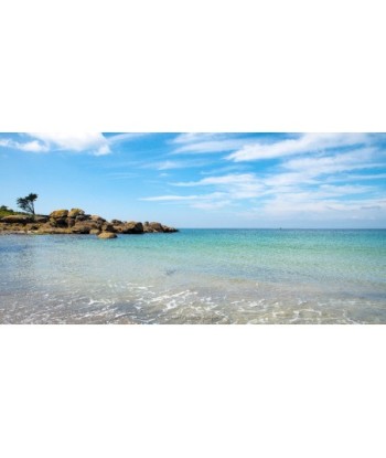 Plage de Trévignon, eau turquoise et ciel d'été