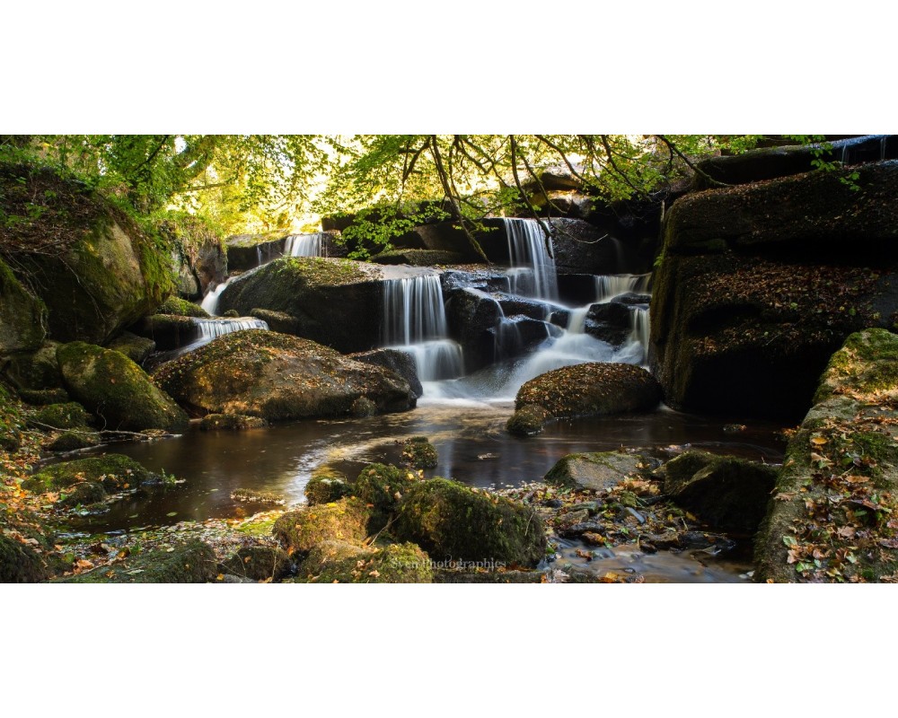Cascade de Saint-Herbot, chaos rocheux et sous-bois