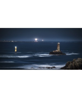 Pointe du Raz la nuit, phares de la Vieille, Sein et Ar-Men