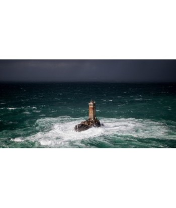 Phare de la Vieille dans les remous du raz de Sein