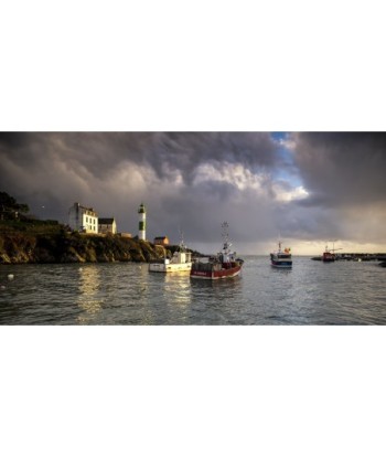 Lumière d'orage sur le port de Doëlan