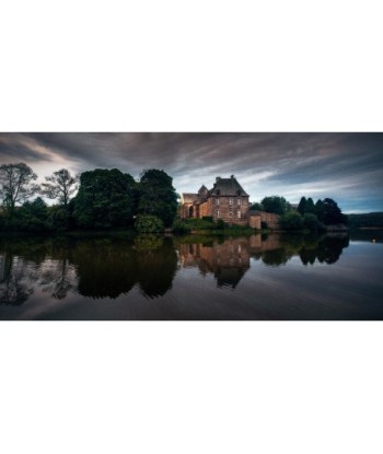 Abbaye de Paimpont et son reflet sur l'étang