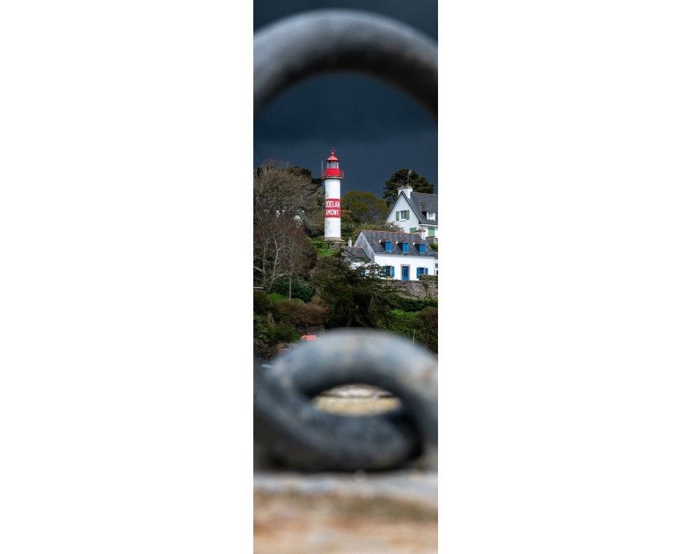 Phare rouge de Doëlan entre deux anneaux, panoramique