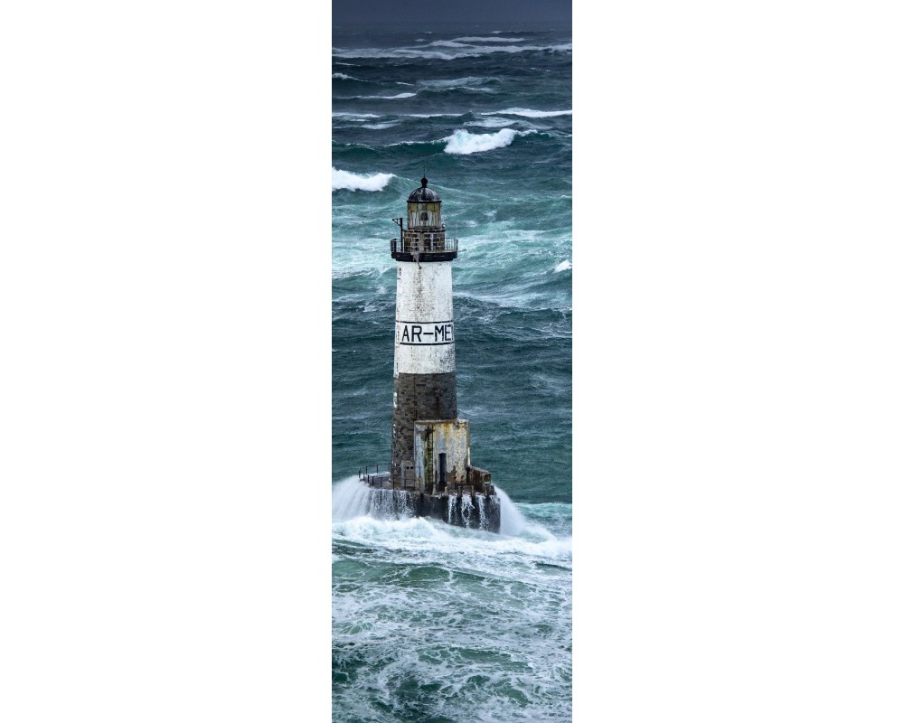 Phare d'Ar-Men dans la tempête, panoramique vertical