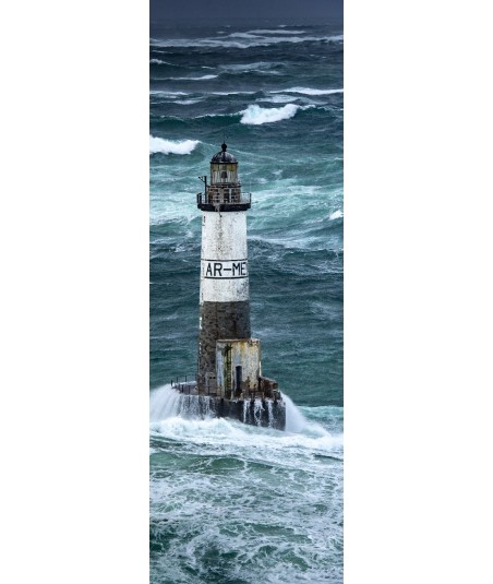 Phare d'Ar-Men dans la tempête, panoramique vertical