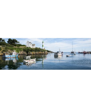 Port de Doëlan en panoramique, ciel bleu et reflets