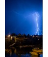 Éclair bleu sur Doëlan à la tombée de la nuit