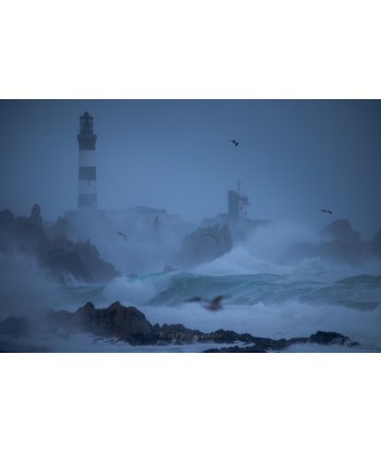 Tempête Ciarán, Ouessant noyée dans les embruns bleus