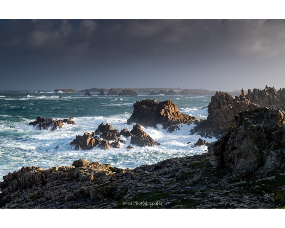 Tempête Ciarán, côte rocheuse d'Ouessant