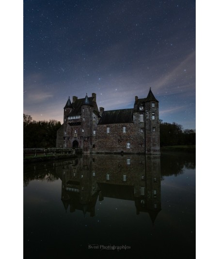 Château de Trécesson à la nuit tombante