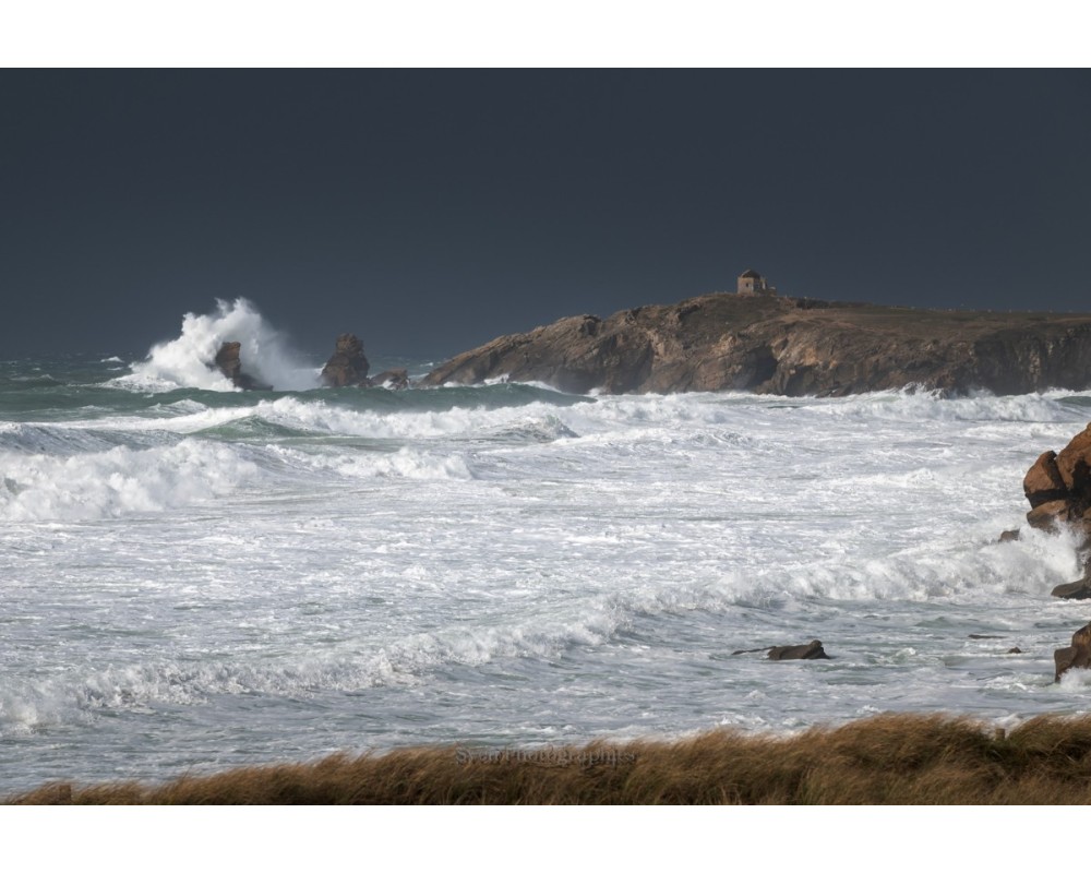 Tempête Louis, mer blanche sur la Côte sauvage