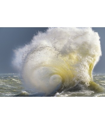 Tempête Herminia, vague dorée et tourbillon d'écume à Lesconil