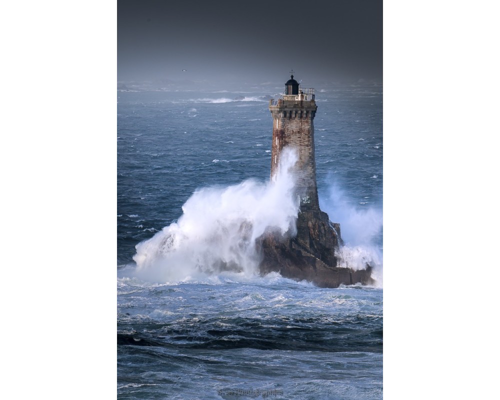 Tempête Herminia, le phare de la Vieille sous les vagues