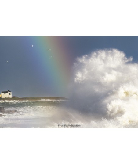 Tempête Herminia, arc-en-ciel et nuage d'écume à Lesconil