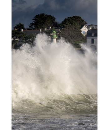 Tempête Éowyn à Doëlan, la vague qui cache le phare