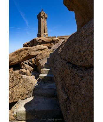 Escalier de granite vers le...