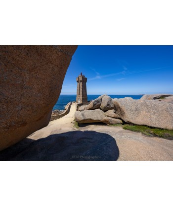 Phare Mean Ruz encadré par...