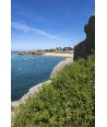 Plage de Trégastel depuis les rochers — Bateaux au mouillage et granite rose