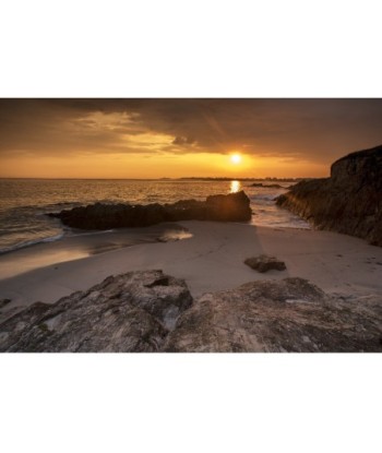 Coucher de soleil doré sur...