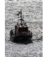 Canot de sauvetage en mer à Doëlan — navigation sur eau argentée