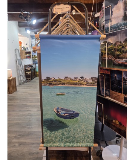 Kakemono Portsall, barque sur l'eau turquoise – 45 × 95 cm