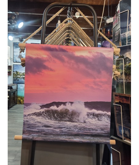 Kakemono Doëlan, vague au coucher du soleil rose – 45 × 50 cm