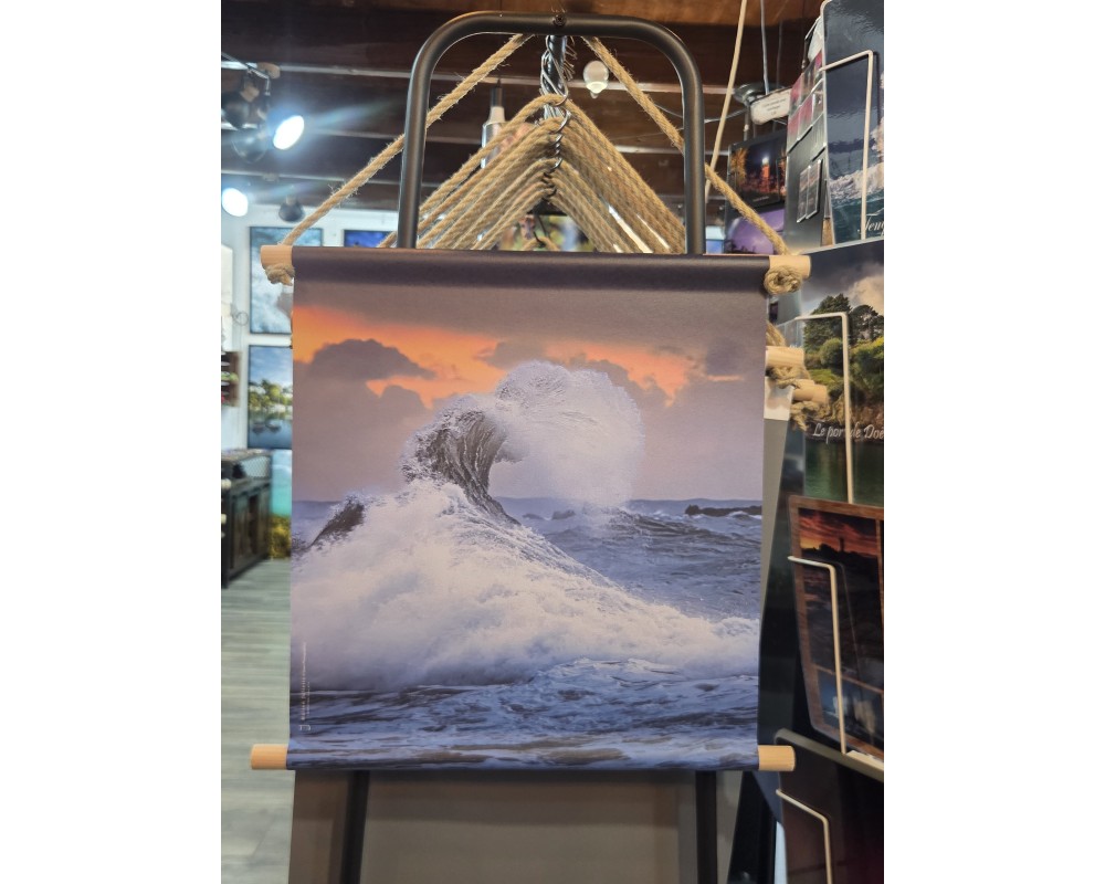 Kakemono Lesconil, vague au coucher du soleil – 45 × 50 cm