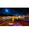 Quimperlé la nuit — Panorama embrasé sous une lune voilée