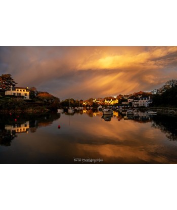 Ciel doré et reflets sur la...
