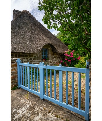 Kérascoët — portail bleu,...