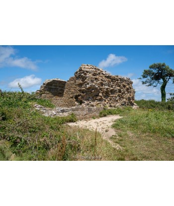 Ruines du fort du Bélon —...