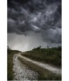 Monts d'Arrée — chemin sous ciel d'orage menaçant, pluie en rideaux